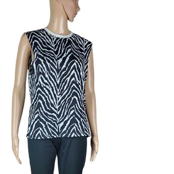 Black & White Zebra Striped Athletic Tank Top - Picture 3 of 6
